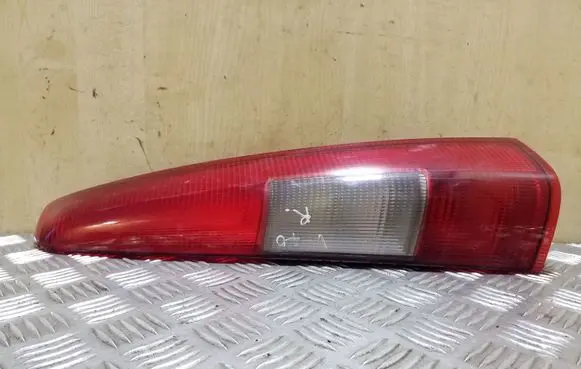 Volvo S70 V70 V70 XC Rear/tail lights 9157800 9169473