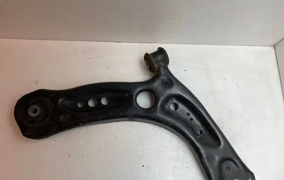 Skoda Octavia Mk3 (5E) Front lower control arm/wishbone 5Q0407152L
