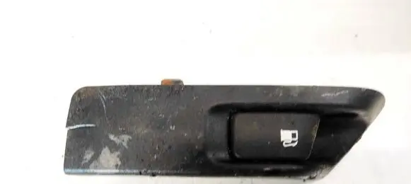 Toyota Yaris Fuel tank opening switch 