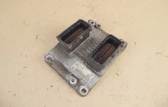 Opel Corsa C Engine control unit/module 0261206074 26SA7604 09115112