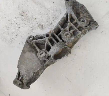 Renault Megane II Generator/alternator bracket 8200365097