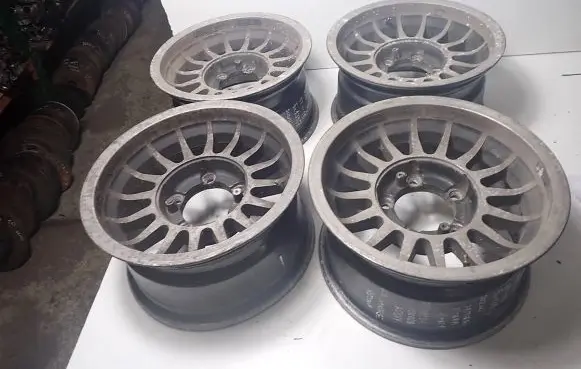Nissan Patrol Y61 R15 alloy rim 