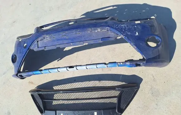 Ford Focus Front bumper 9m5y17757 10617521