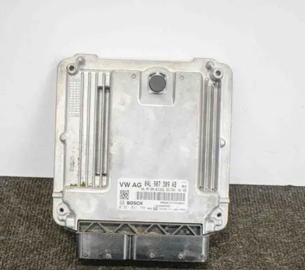 Audi Q3 8U Engine control unit/module 1039S80385 0281031786
