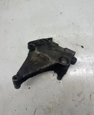 Volkswagen PASSAT B6 Engine mounting bracket 03G199207A 550KTS81
