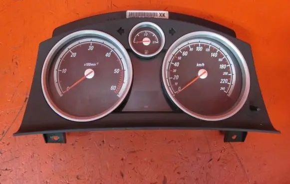 Chevrolet Zafira B Speedometer (instrument cluster) 13308989