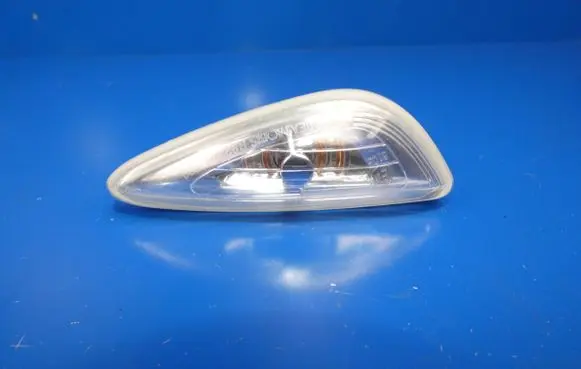 KIA Sportage Front fender indicator light 
