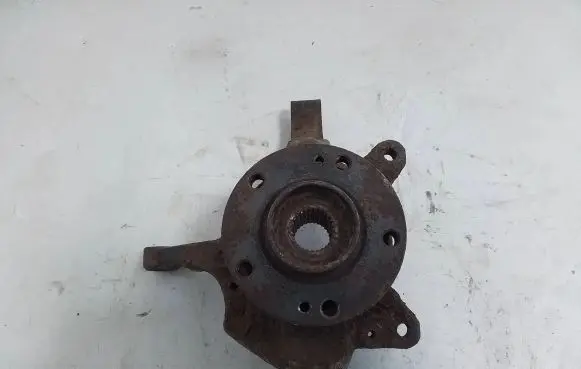 Front wheel hub
