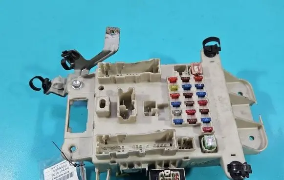 Toyota RAV 4 (XA20) Fuse box set IMPRK1592614