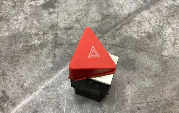 Volkswagen Caddy Hazard light switch 1T0953509