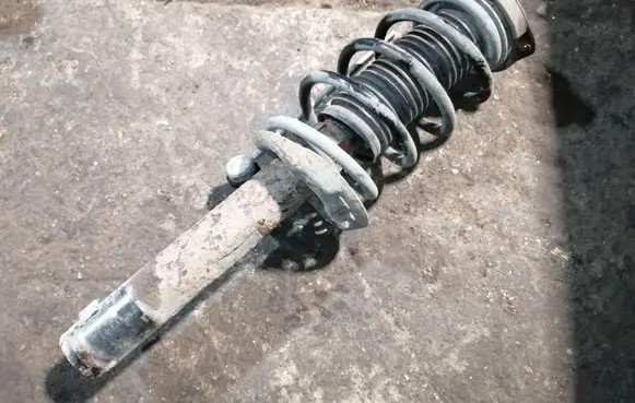 Volkswagen PASSAT B6 Front shock absorber with coil spring 3C0413031AC
