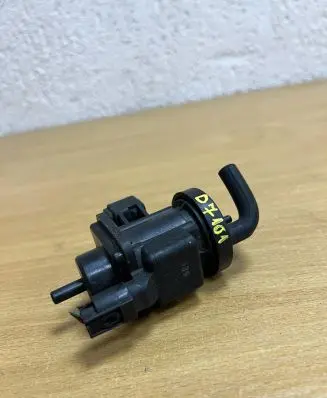Mercedes-Benz A W168 Engine mount vacuum valve A0005450427 D7101