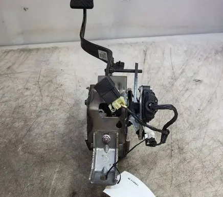 Hyundai i40 Clutch pedal 328023Z200