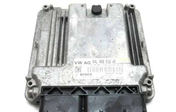 Volkswagen PASSAT B7 Engine control unit/module ECU