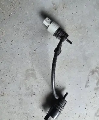 BMW 4 F32 F33 Windscreen/windshield washer pump 7298309 7310147