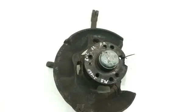 Mercedes-Benz S W140 Front wheel hub