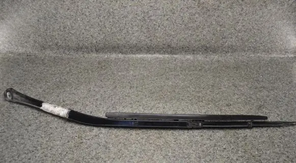 BMW 5 E39 Front wiper blade arm 61618162985