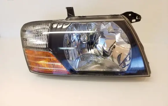 Mitsubishi Pajero Headlight/headlamp 10087420