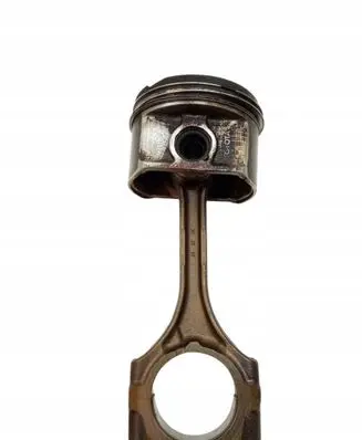 Toyota Avensis T250 Piston with connecting rod 28051