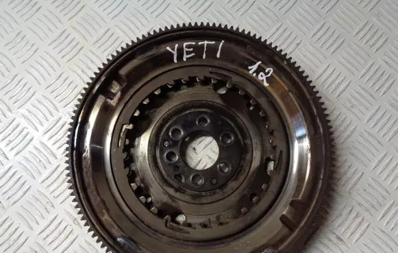 Skoda Yeti (5L) Flywheel 03F105266