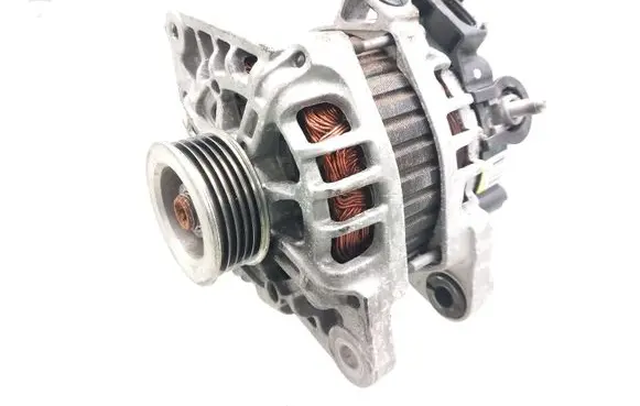 Hyundai i10 Generator/alternator 3730003358 2720820A