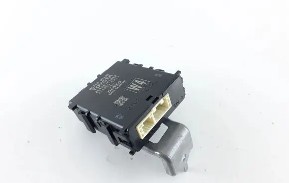 Toyota RAV 4 (XA50) Window wiper relay 8594042040