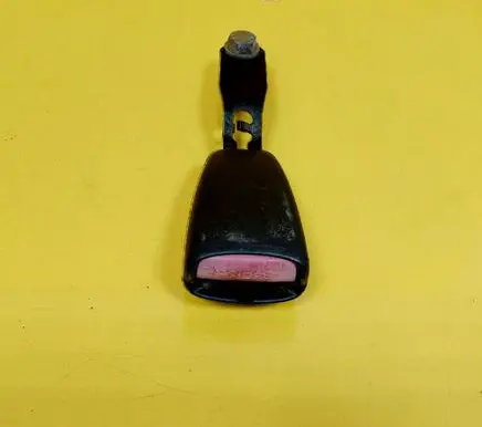 Mitsubishi Carisma Front seatbelt buckle 