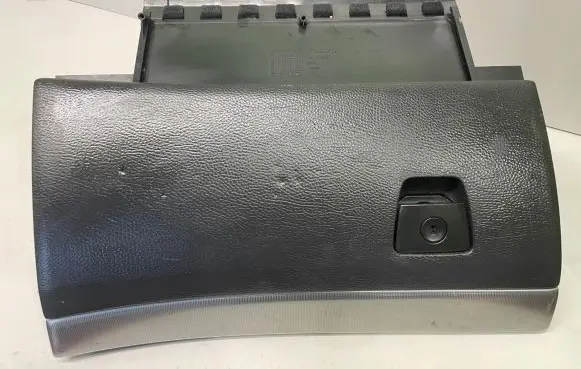 Volvo XC90 Glove box 3409563 3409421