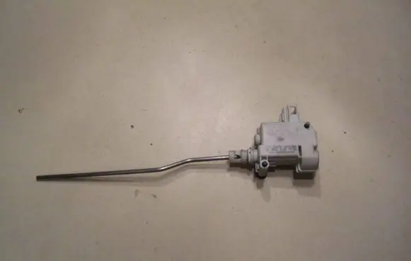 Volkswagen PASSAT B5 Central locking motor 5K6810773A 3B0959781 DO79N05696
