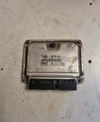 Volkswagen Golf IV Engine control unit/module 038906012K 28SA4241 0281010111