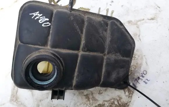Coolant expansion tank/reservoir