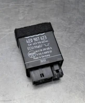 Audi A8 S8 D3 4E Rear door curtain motor 4E0907623 4E0910623