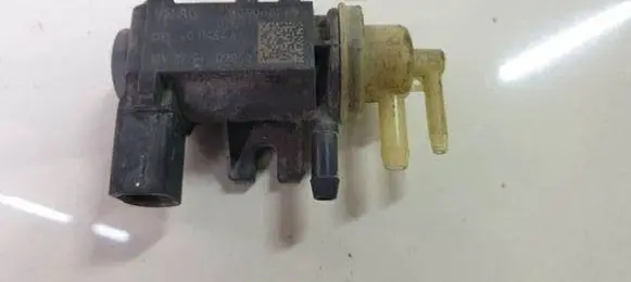 Volkswagen Golf VI Turbo solenoid valve 1K0906627B