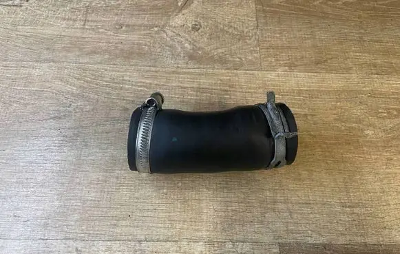 Jaguar F-Type Engine coolant pipe/hose 9W838555CB 53JJA