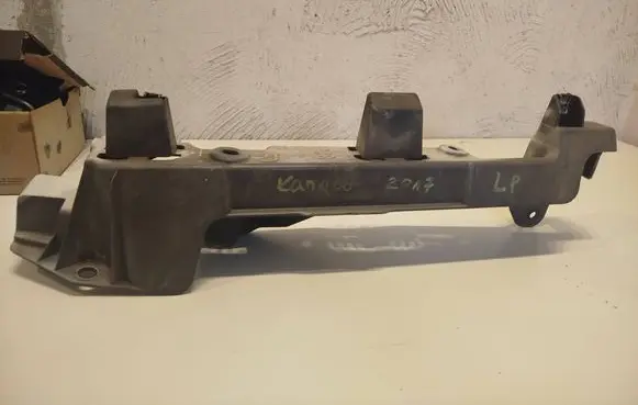 Renault Kangoo II Fender mounting bracket 631232841R