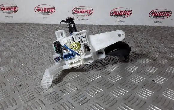 Volkswagen PASSAT B6 Fuse module 6826