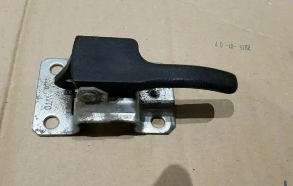 Volkswagen Golf I Front door interior handle 171837225