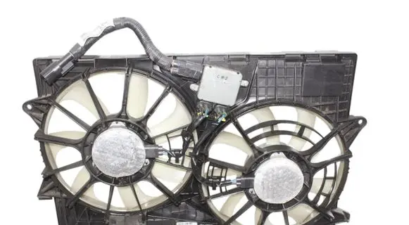 Jeep Cherokee Radiator cooling fan shroud AA4227508135 68229581AD