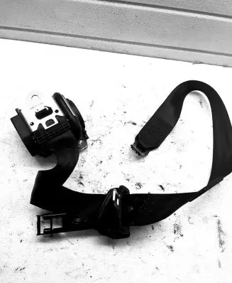 Audi A6 S6 C5 4B Front seatbelt 560585901