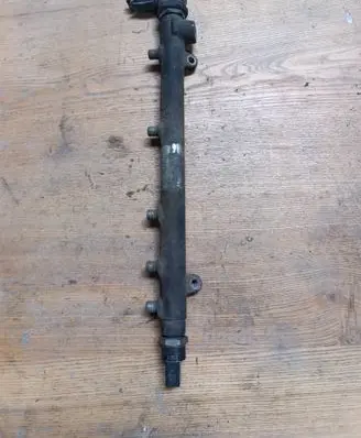 Mercedes-Benz E W211 Fuel main line pipe A6110700395