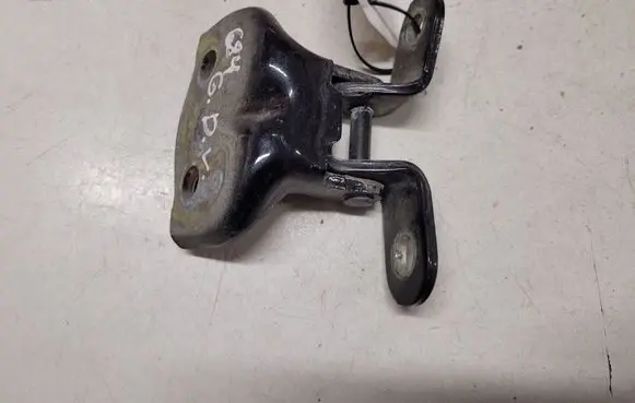 Hyundai Santa Fe Rear door upper hinge