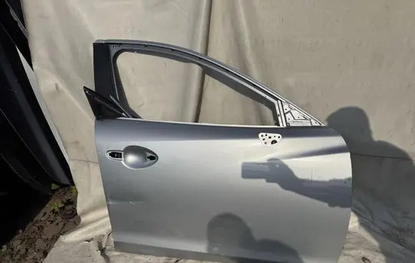 Mazda 6 Front door