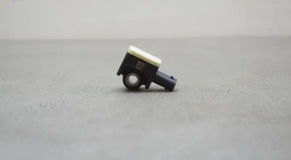Mercedes-Benz GLE (W166 - C292) Airbag deployment crash/impact sensor A1668210151