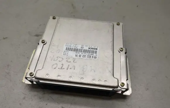 Mercedes-Benz Vito Viano W638 Engine control unit/module A6111536979 0281010603