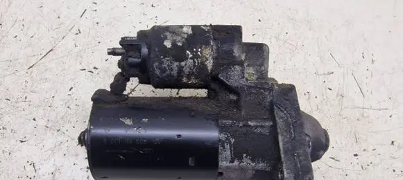 Nissan Juke I F15 Starter motor 0001136008