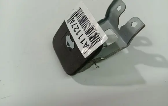 Chevrolet Captiva Engine bonnet (hood) release handle 