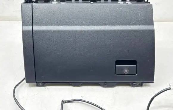 Toyota Land Cruiser (J150) Glove box 5543360131