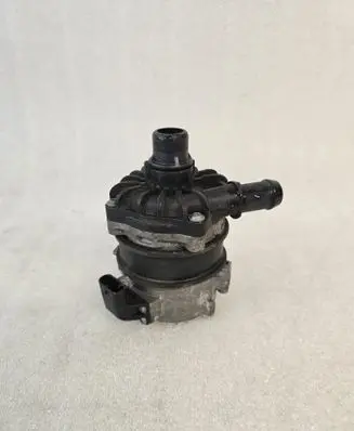 Volvo XC60 Electric auxiliary coolant/water pump 31338399