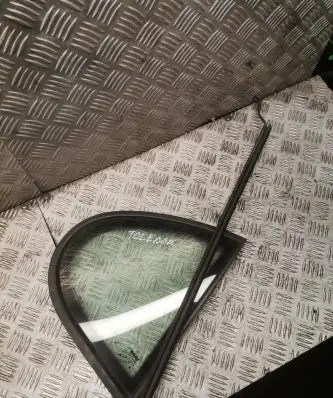 Seat Toledo II (1M) Rear vent window glass 