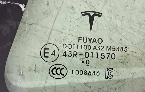 Tesla Model 3 Rear side window DO1100AS2M538 E008686 43R011570